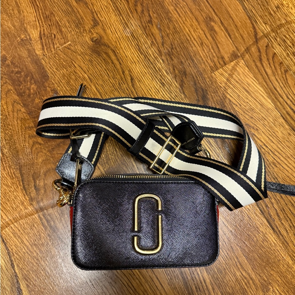 Marc Jacobs Snapshot